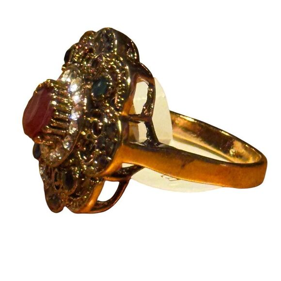 Fashion jewelry Gold tone and red round center stone Statement Ring size8 - Picture 4 of 6